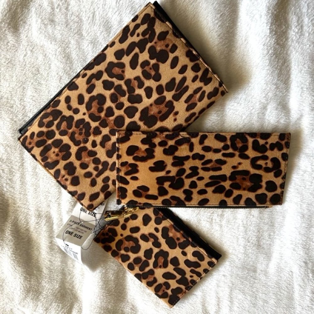 3 piece wallet clutch I.N.C. internacional concepts "ANIMAL PRINT"